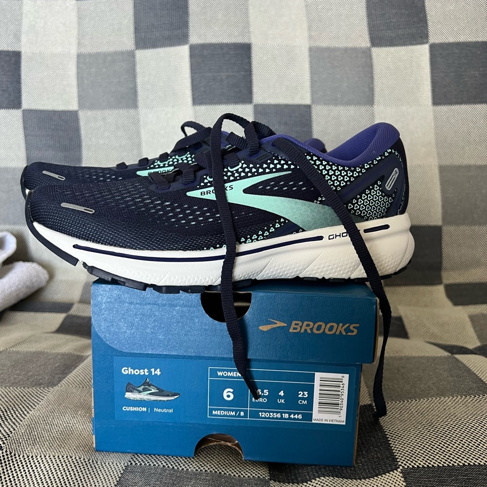 NIB Brooks Ghost 14 sz 6